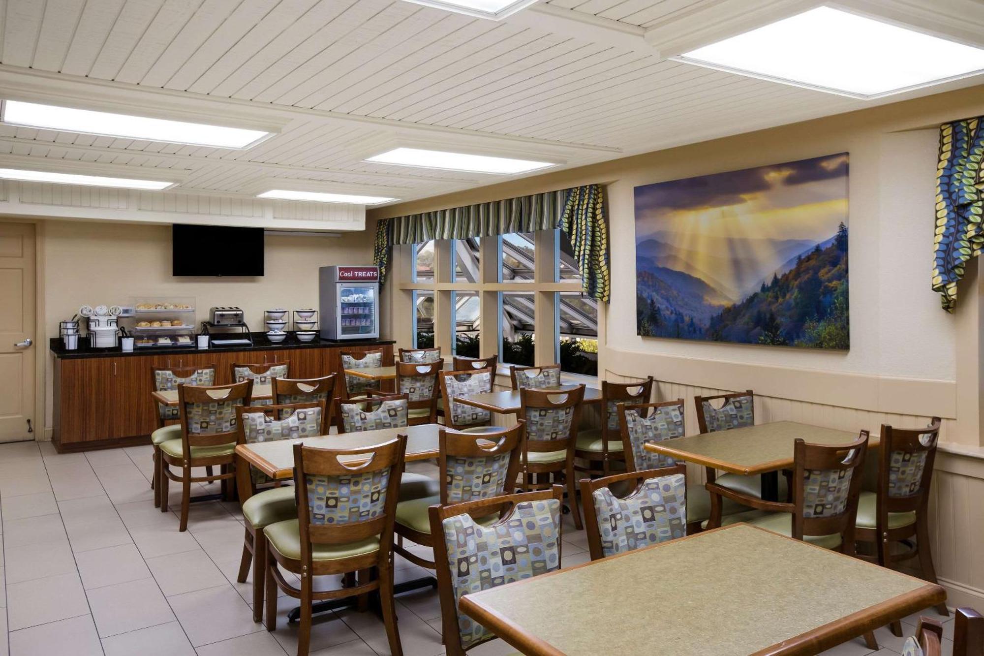 The Inn At Apple Valley, Ascend Hotel Collection Sevierville Exterior foto